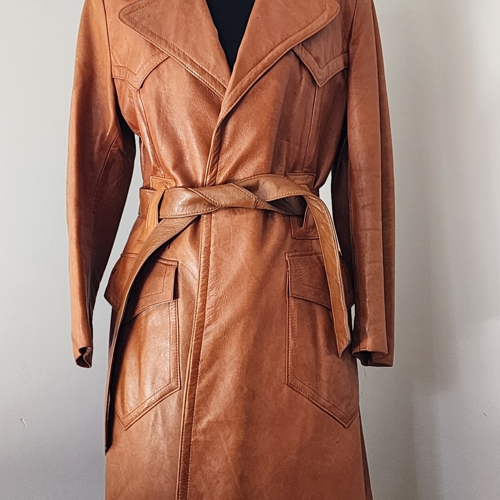 Elegant Tan Leather Trench Coat